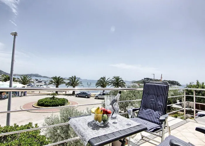 Victoria - One Bedroom With Terrace And Sea View A1 Apartment